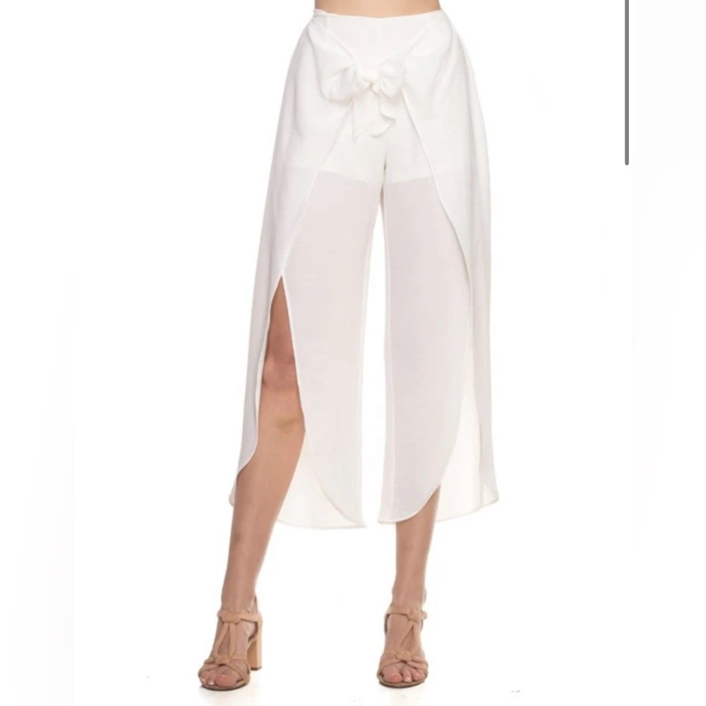 White Flowy Wrap Front Capri Pants - Picture 2 of 7